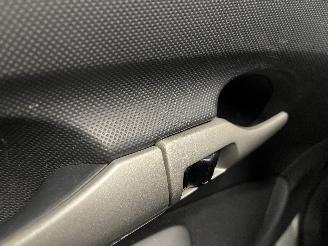 Toyota Auris Auris (E15) Hatchback 1.6 Dual VVT-i 16V (1ZRFE) [91kW]  (03-2007/09-2=
012) picture 23