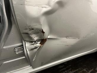 Toyota Auris Auris (E15) Hatchback 1.6 Dual VVT-i 16V (1ZRFE) [91kW]  (03-2007/09-2=
012) picture 16