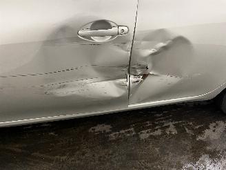 Toyota Auris Auris (E15) Hatchback 1.6 Dual VVT-i 16V (1ZRFE) [91kW]  (03-2007/09-2=
012) picture 11