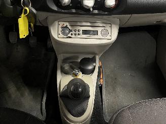 Renault Twingo Twingo II (CN) Hatchback 3-drs 1.2 (D7F-800(Euro 4)) [43kW]  (03-2007/=
09-2014) picture 19