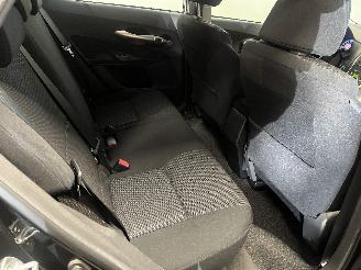 Toyota Auris Auris (E15) Hatchback 1.8 16V HSD Full Hybrid (2ZRFXE) [100kW]  (09-20=
10/09-2012) picture 21