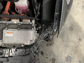 Toyota Auris Auris (E15) Hatchback 1.8 16V HSD Full Hybrid (2ZRFXE) [100kW]  (09-20=
10/09-2012) picture 15