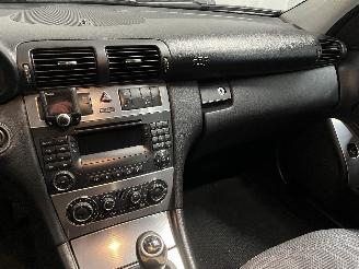 Mercedes C-klasse C Combi (S203) Combi 1.8 C-180K 16V (M271.946) [105kW]  (05-2002/08-20=
07) picture 18