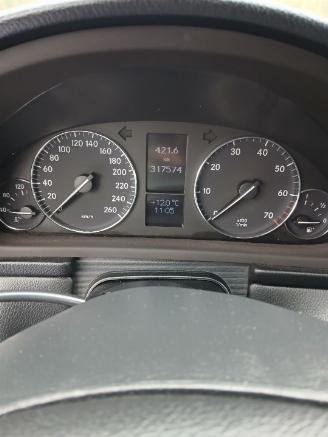 Mercedes C-klasse C Combi (S203) Combi 1.8 C-180K 16V (M271.946) [105kW]  (05-2002/08-20=
07) picture 2