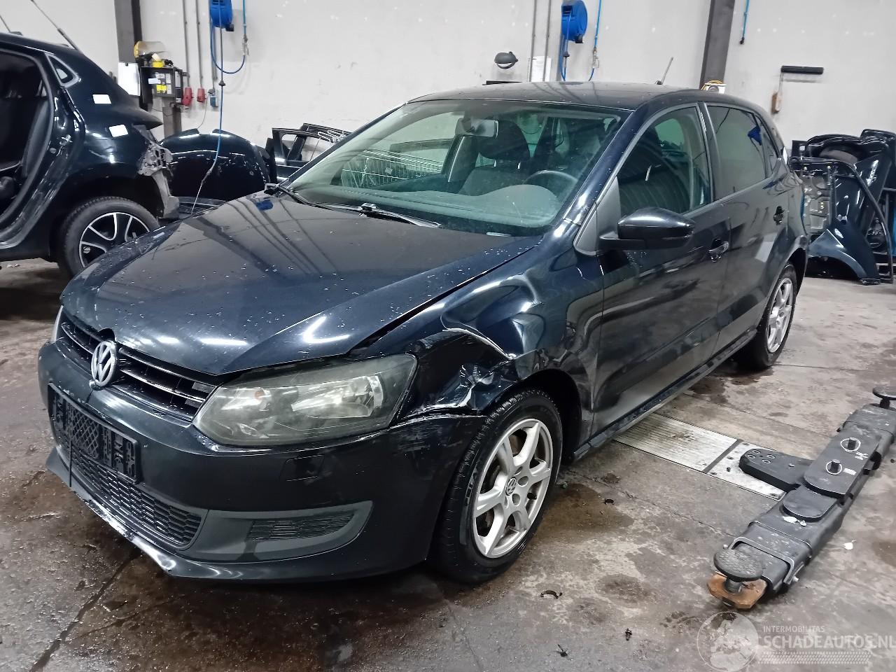 Volkswagen Polo Polo V (6R) Hatchback 1.6 TDI 16V 105 (CAYC(Euro 5)) [77kW]  (06-2009/=
08-2015)
