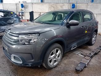 Vrakbiler auto Citroën C5 C5 Aircross I (A4/AC/AJ/AR) SUV 1.5 Blue HDi 130 16V (DV5RC(YHZ)) [96k=
W]  (11-2018/...) 2021/9