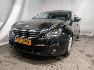 Voiture accidenté Peugeot 308 308 SW (L4/L9/LC/LJ/LR) Combi 5-drs 1.6 BlueHDi 120 (DV6FC(BHZ)) [88kW=
]  (03-2014/12-2021) 2014/12