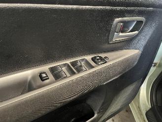 Mazda 2 2 (NB/NC/ND/NE) Hatchback 1.4 16V (FXJA) [58kW]  (04-2003/06-2007) picture 24