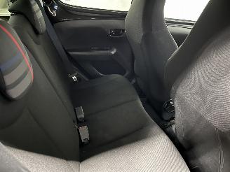 Peugeot 108 108 Hatchback 1.0 12V (1KRFE(CFB)) [51kW]  (05-2014/...) picture 9