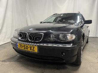 Unfallwagen BMW 3-serie 3 serie Touring (E46/3) Combi 325i 24V (M54-B25(256S5)) [141kW]  (09-2=
000/09-2005) 2002/9