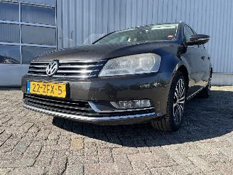 Avarii autoturisme Volkswagen Passat Passat Variant (365) Combi 1.6 TDI 16V Bluemotion (CAYC(Euro 5)) [77kW=
]  (08-2010/12-2014) 2012/11