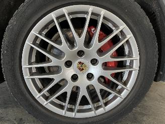 Porsche Cayenne Cayenne II (92A) SUV 3.0 S E-Hybrid 24V (MCG.FA) [306kW]  (05-2011/05-=
2017) picture 32