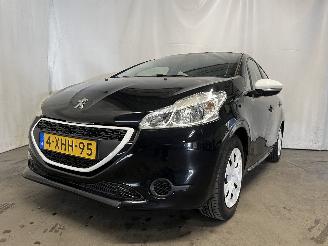 skadebil auto Peugeot 208 208 I (CA/CC/CK/CL) Hatchback 1.0 Vti 12V PureTech (EB0(ZMZ)) [50kW]  =
(03-2012/12-2019) 2014/7