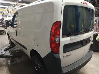 Opel Combo Combo Van 1.4 16V ecoFlex (A14FP(Euro 5)) [70kW]  (02-2012/12-2018) picture 4