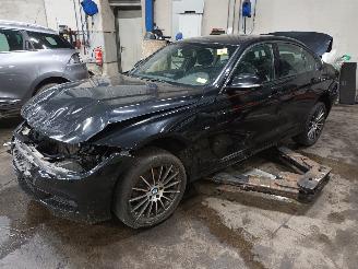 Coche siniestrado BMW 3-serie 3 serie (F30) Sedan 316i 1.6 16V (N13-B16A) [100kW]  (07-2012/08-2016)= 2015/8