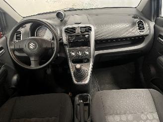 Suzuki Splash Splash MPV 1.0 12V (K10B) [48kW]  (01-2008/12-2015) picture 16