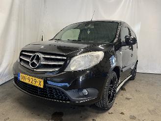 krockskadad bil auto Mercedes Citan Citan (415.6) Van 1.5 111 CDI (OM607.951(K9K)) [81kW]  (06-2013/08-202=
1) 2015/5