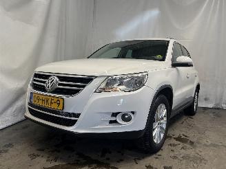 krockskadad bil auto Volkswagen Tiguan Tiguan (5N1/2) SUV 1.4 TSI 16V 4Motion (CTHA(Euro 5)) [110kW]  (09-200=
7/07-2018) 2009/1