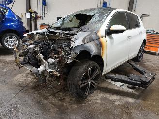  Peugeot 308 308 (L3/L8/LB/LH/LP) Hatchback 5-drs 1.2 12V e-THP PureTech 130 (EB2DT=
S(HNY)) [96kW]  (11-2013/06-2021) 2016/1