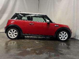 Mini Mini Mini (R56) Hatchback 1.6 16V Cooper (N12-B16A) [88kW]  (10-2006/02-201=
2) picture 7