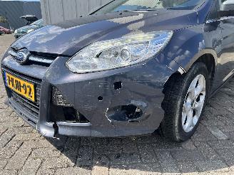 Ford Focus Focus 3 Wagon Combi 1.6 TDCi ECOnetic (NGDB) [77kW]  (05-2012/05-2018)= picture 11