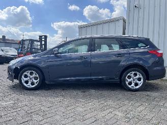 Ford Focus Focus 3 Wagon Combi 1.6 TDCi ECOnetic (NGDB) [77kW]  (05-2012/05-2018)= picture 4