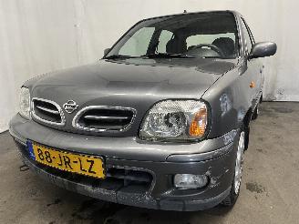 krockskadad bil auto Nissan Micra Micra (K11) Hatchback 1.4 16V (CGA3DE) [60kW]  (09-2000/02-2003) 2002/7