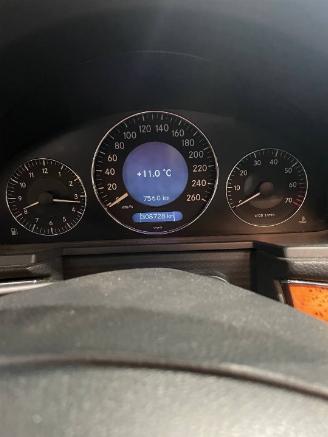 Mercedes E-klasse E Combi (S211) Combi 1.8 E-200 K 16V (M271.941) [120kW]  (03-2003/07-2=
009) picture 2