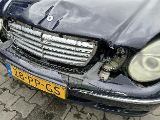 Mercedes E-klasse E Combi (S211) Combi 1.8 E-200 K 16V (M271.941) [120kW]  (03-2003/07-2=
009) picture 23