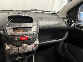 Citroën C1 C1 Hatchback 1.0 12V (1KR-FE) [50kW]  (06-2005/...) picture 13