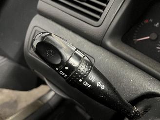 Toyota Corolla Corolla (E12) Hatchback 2.0 D-4D 16V 90 (1CD-FTV) [66kW]  (01-2002/12-=
2006) picture 14