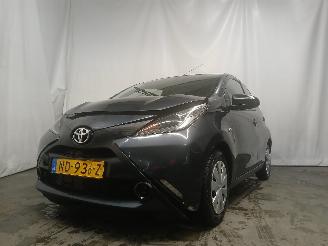 Auto incidentate Toyota Aygo Aygo (B40) Hatchback 1.0 12V VVT-i (1KR-FE) [51kW]  (05-2014/06-2018) 2017/1