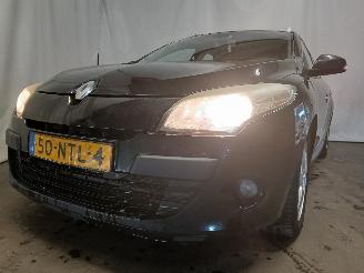 skadebil auto Renault Mégane Megane III Grandtour (KZ) Combi 5-drs 1.5 dCi 110 (K9K-837(K9K-N8)) [8=
1kW]  (02-2009/04-2016) 2011/1