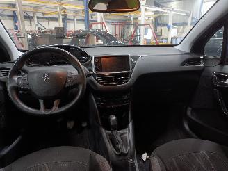 Peugeot 208 208 I (CA/CC/CK/CL) Hatchback 1.2 Vti 12V PureTech 82 (EB2F(HMZ)) [60k=
W]  (03-2012/12-2019) picture 5