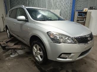 Kia Cee d Cee'd Sporty Wagon (EDF) Combi 1.6 CVVT 16V (G4FC4I) [93kW]  (09-2007/=
12-2012) picture 2