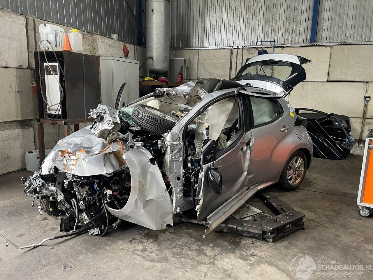 Mazda  2 Hybrid Hatchback 1.5 12V (M15A-FXE) [85kW]  (03-2022/...)