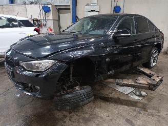 Vrakbiler auto BMW 3-serie 3 serie (F30) Sedan 316i 1.6 16V (N13-B16A) [100kW]  (07-2012/08-2016)= 2013/7
