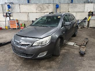 disassembly passenger cars Opel Astra Astra J Sports Tourer (PD8/PE8/PF8) Combi 1.4 Turbo 16V (A14NET(Euro 5=
)) [88kW]  (10-2010/04-2016) 2011/3