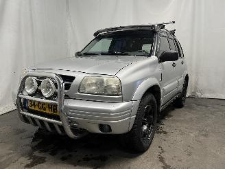 Voiture accidenté Suzuki Grand-vitara Grand Vitara I (FT/GT/HT) SUV 2.5 V6 24V (H25A) [106kW]  (04-1998/07-2=
003) 2000/10