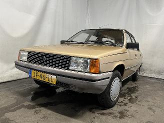 uszkodzony samochody osobowe Renault 9 9 (L42) Sedan 1.4 TL,GTL,TSE (C2J-720) [49kW]  (09-1985/12-1988) 1982/10