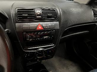 Kia Picanto Picanto (BA) Hatchback 1.0 12V (G4HE) [46kW]  (09-2007/04-2011) picture 16