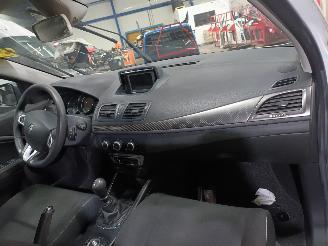 Renault Mégane Megane III Grandtour (KZ) Combi 5-drs 1.5 dCi 110 (K9K-837(K9K-N8)) [8=
1kW]  (02-2009/04-2016) picture 5