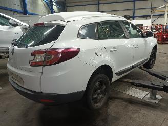 Renault Mégane Megane III Grandtour (KZ) Combi 5-drs 1.5 dCi 110 (K9K-837(K9K-N8)) [8=
1kW]  (02-2009/04-2016) picture 3