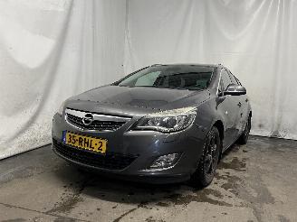 Auto incidentate Opel Astra Astra J Sports Tourer (PD8/PE8/PF8) Combi 1.4 Turbo 16V (A14NET(Euro 5=
)) [103kW]  (10-2010/10-2015) 2011/5