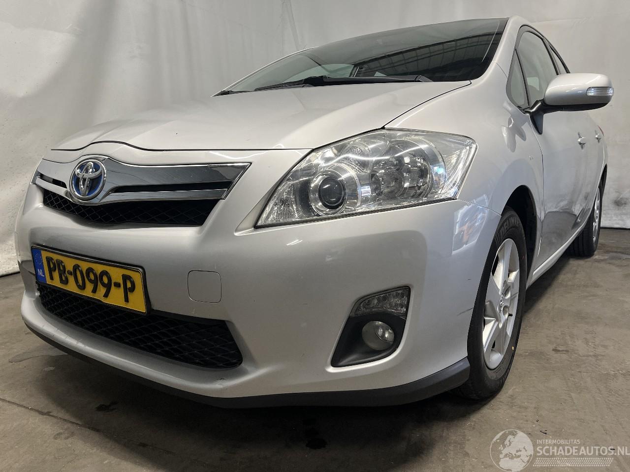 Toyota Auris Auris (E15) Hatchback 1.8 16V HSD Full Hybrid (2ZRFXE) [100kW]  (09-20=
10/09-2012)