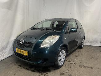Damaged car Toyota Yaris Yaris II (P9) Hatchback 1.3 16V VVT-i (2SZFE) [64kW]  (08-2005/11-2010=
) 2006/6