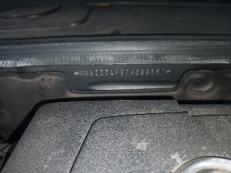 Audi A6 A6 (C6) Sedan 2.4 V6 24V (BDW) [130kW]  (05-2004/10-2008) picture 6