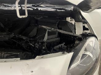 Volvo V-40 V40 (MV) Hatchback 5-drs 2.0 D2 16V (D4204T8(Euro 6b)) [88kW]  (02-201=
5/08-2019) picture 11