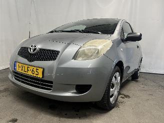 Voiture accidenté Toyota Yaris Yaris II (P9) Hatchback 1.0 12V VVT-i (1KR-FE) [51kW]  (08-2005/12-201=
1) 2006/12