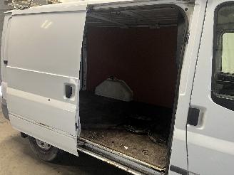 Ford Transit Transit Van 2.2 TDCi 16V (P8FB(Euro 4)) [63kW]  (04-2006/08-2014) picture 10